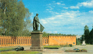 Мемориальный комплекс в пос. Яковлево