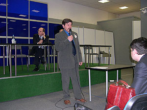 15.jpg (23790 bytes)
