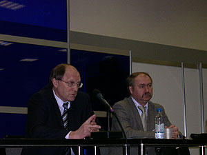 17.jpg (13690 bytes)