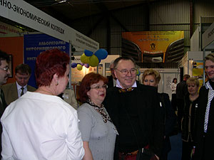 33.jpg (20410 bytes)