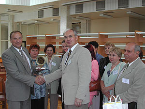 13.jpg (23938 bytes)