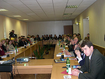 13.jpg (32122 bytes)