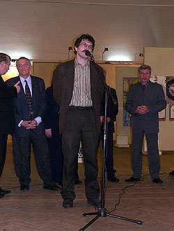 17.jpg (23226 bytes)