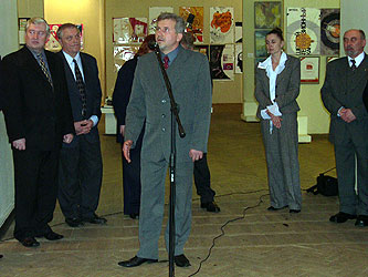 18.jpg (29983 bytes)