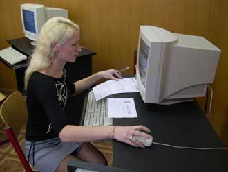 12.jpg (8951 bytes)