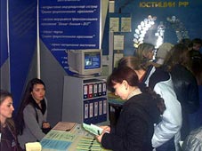 У стендов СПЭК...
