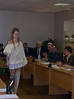 13.jpg (19801 bytes)