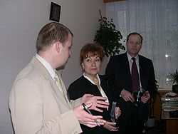 23.jpg (12875 bytes)