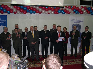 8.jpg (26188 bytes)