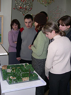 15.jpg (26989 bytes)